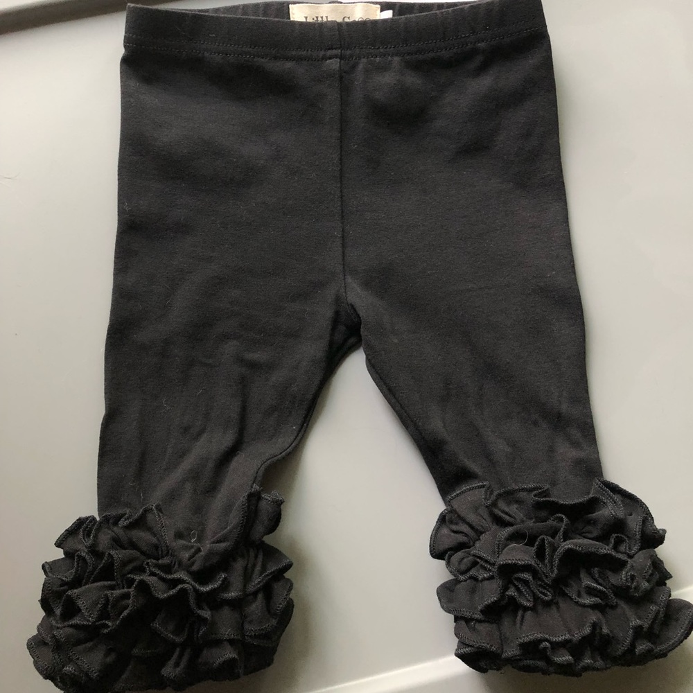 Little Sass Boutique Capris Size 2